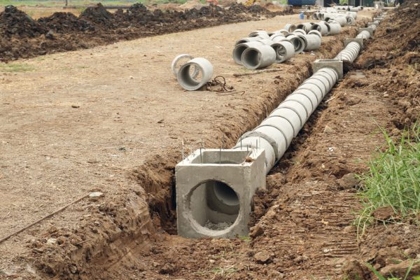 Construction of drainage system on construction site